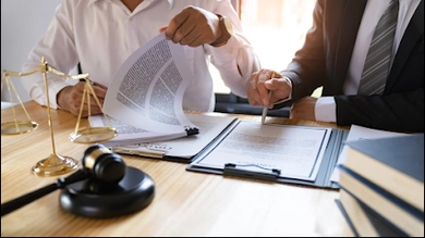 Notar Dr. Lutz Schöllhammer und Notar Kilian Bauer