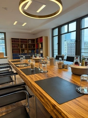 Notar Dr. Tobias Hausch