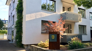 Notare Wegener, Dr. Ungan